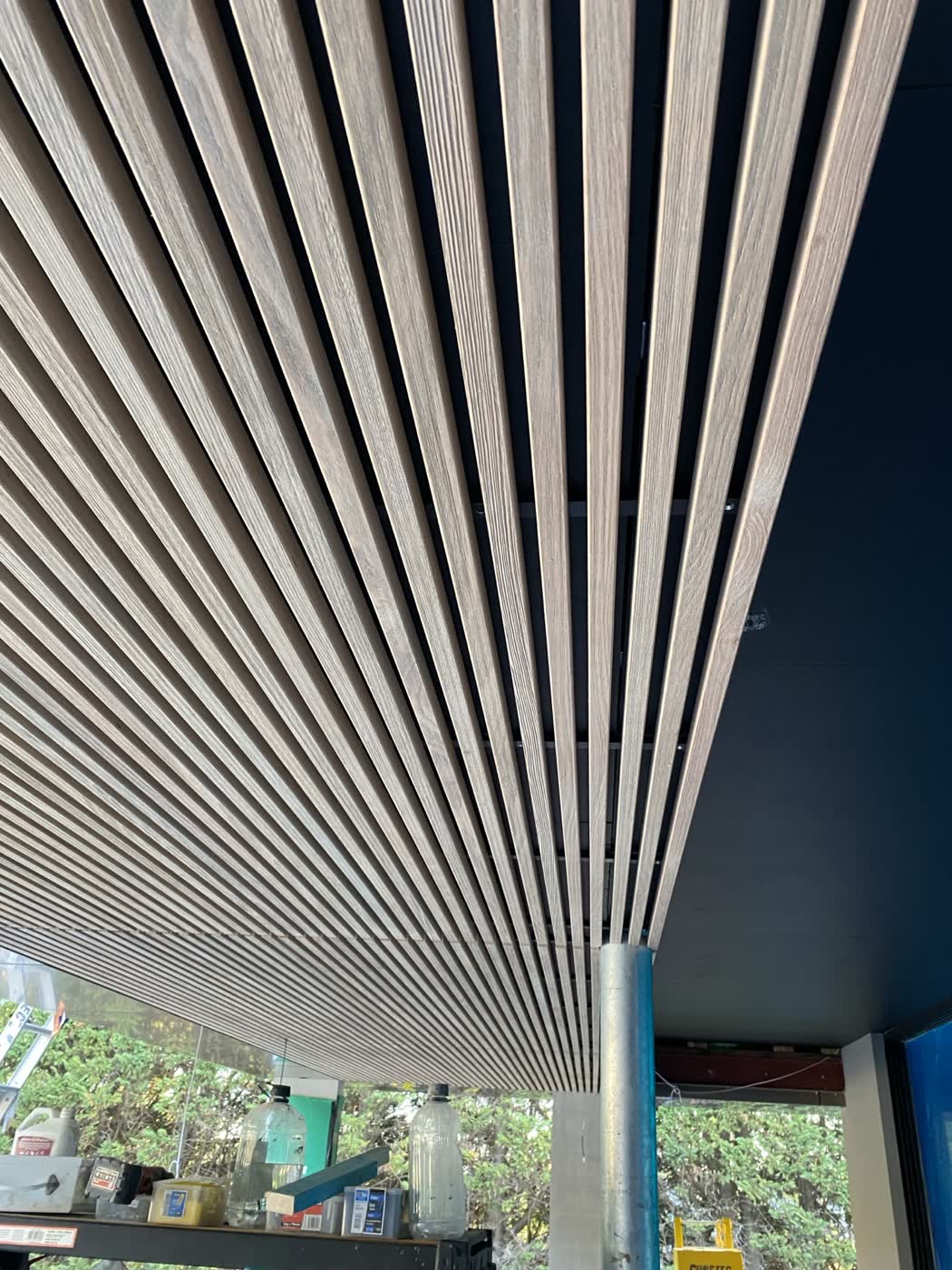 Потолок из твёрдой древесины, Bellevue Hill
